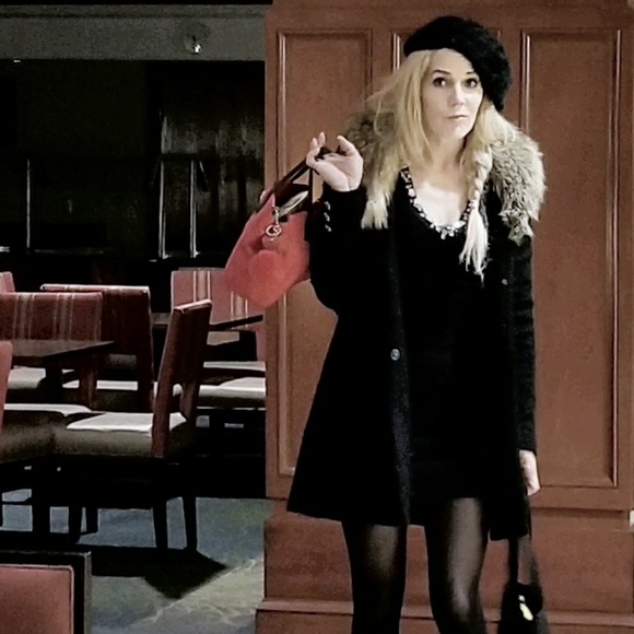 Meet your Posher, Stephanie - Picture 2 of 4